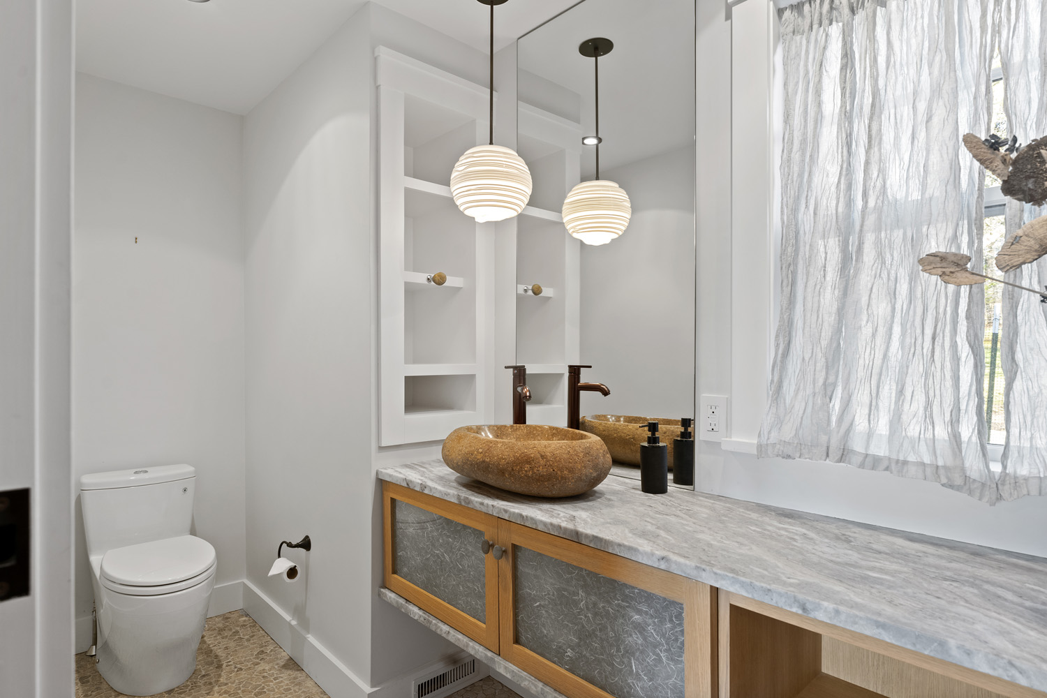 308 S Road Chilmark, MA 02535 - Photo 17 of 41 Bathroom #1