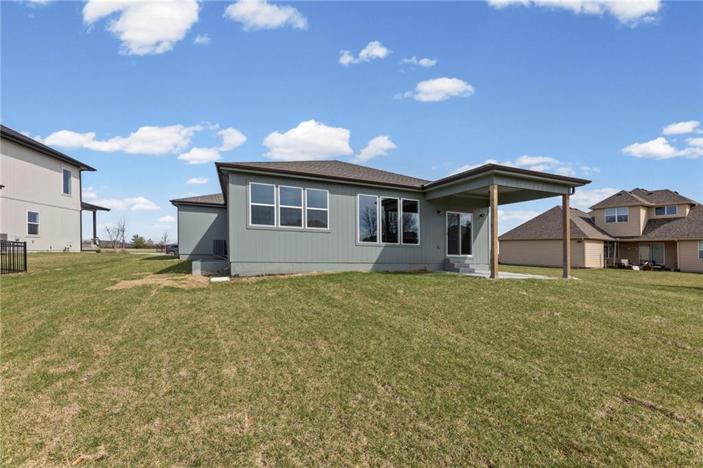 18549 West 193rd St Spring Hill Spring Hill, KS 66083 - Photo 32 of 41