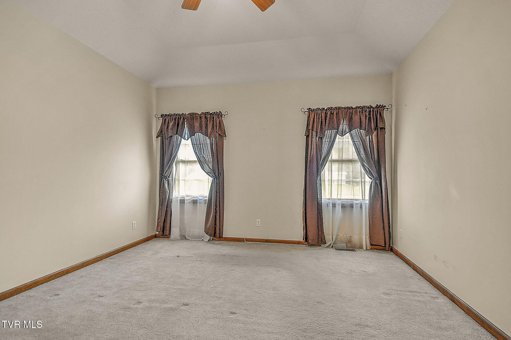 171 Rosecliff Drive Fall Branch, TN 37656 - Photo 39 of 57 39-web-or-mls-Rosecliff GC-39