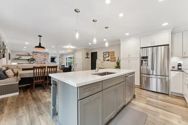 $880,000 | 19440 Riverside Drive, Sonoma, CA 95476