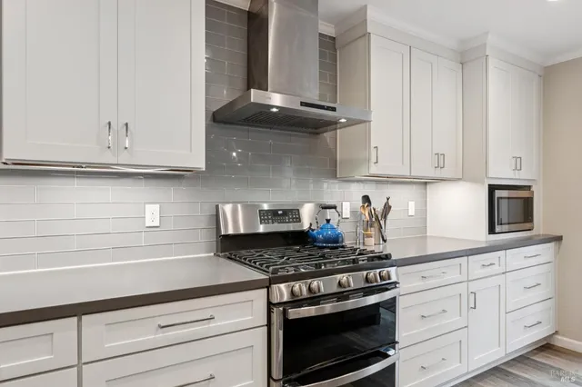 $880,000 | 19440 Riverside Drive, Sonoma, CA 95476