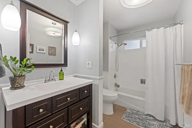 $880,000 | 19440 Riverside Drive, Sonoma, CA 95476