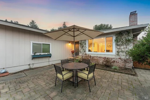 $880,000 | 19440 Riverside Drive, Sonoma, CA 95476