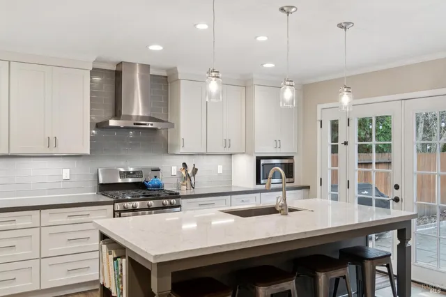 $880,000 | 19440 Riverside Drive, Sonoma, CA 95476