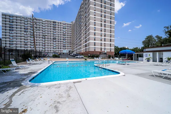 $2,500 | 4600 Duke Street, Unit 1613, Alexandria, VA 22304