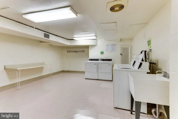 $2,500 | 4600 Duke Street, Unit 1613, Alexandria, VA 22304