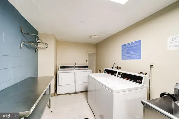 $2,500 | 4600 Duke Street, Unit 1613, Alexandria, VA 22304