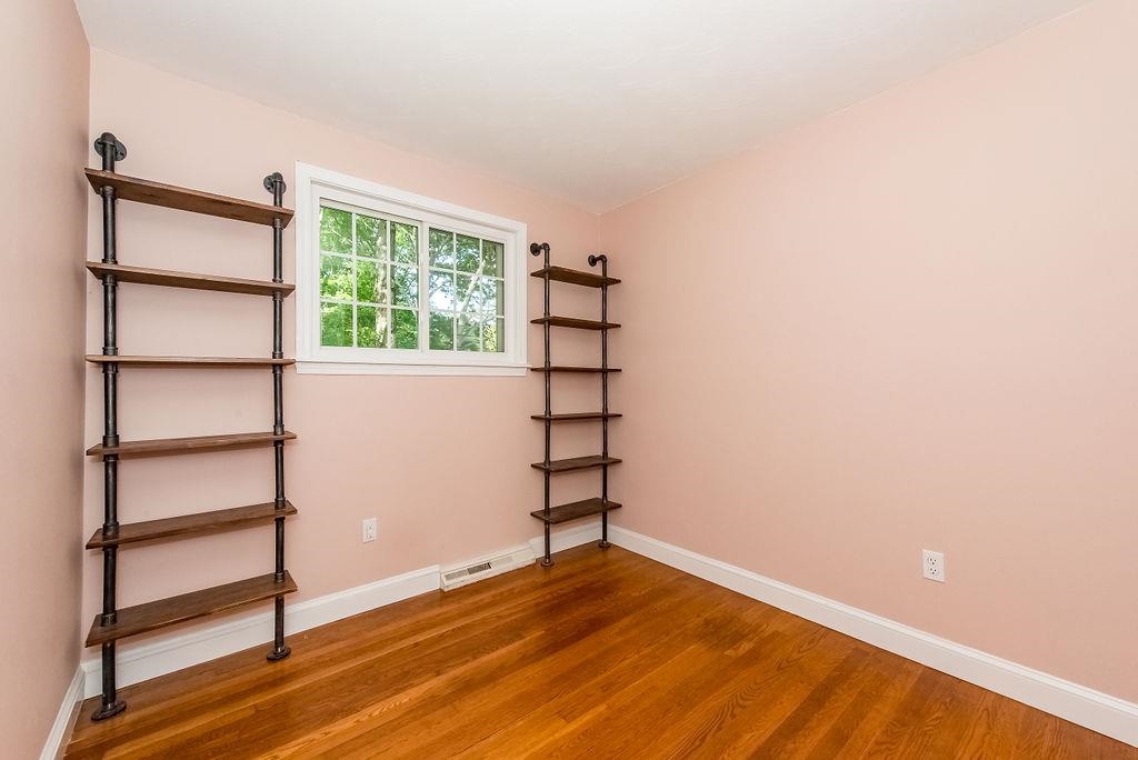 91 Spruce Lane Dover, NH 03820 - Photo 23 of 36