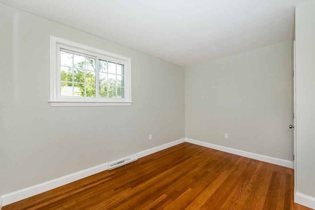 91 Spruce Lane Dover, NH 03820 - Photo 30 of 36