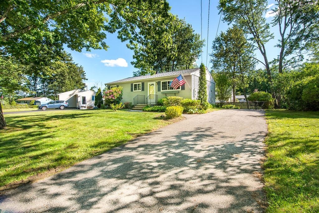 91 Spruce Lane Dover, NH 03820 - Photo 3 of 36