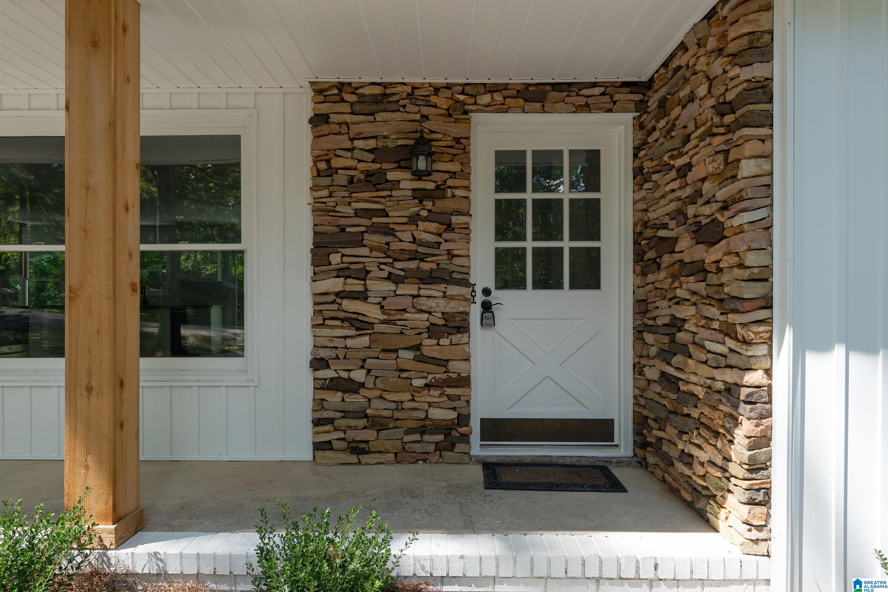 6530 Mountain Heights Road Pinson, AL 35126 - Photo 3 of 31