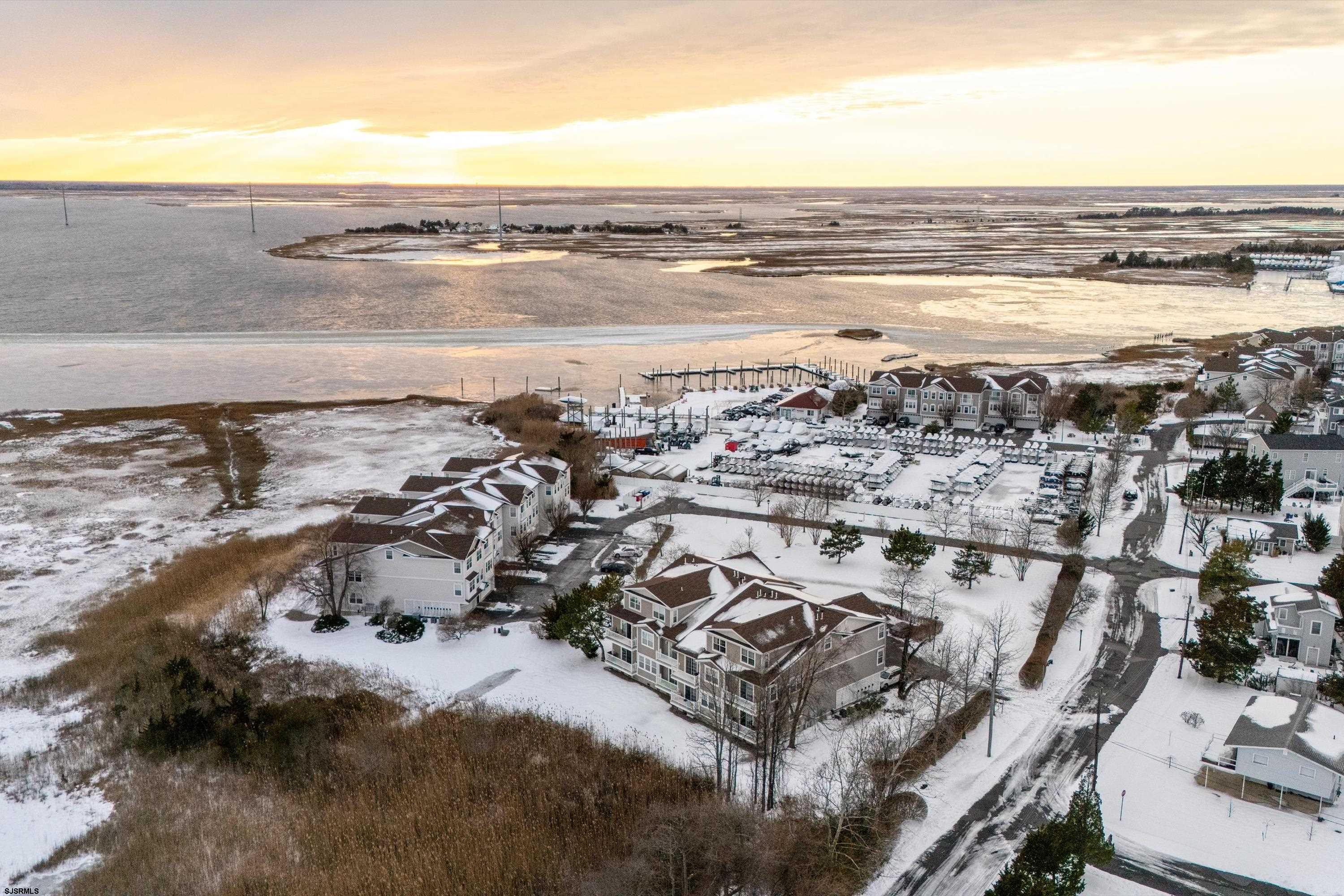 83 Windjammer Drive, Unit 83 Somers Point, NJ 08244 - Photo 4 of 33