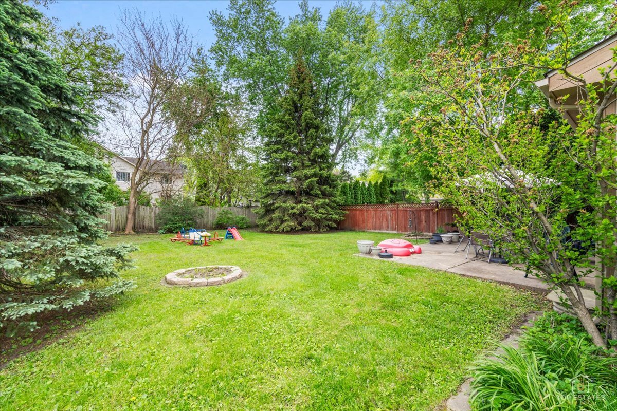 705 Gregor Lane Wheeling, IL 60090 - Photo 25 of 28