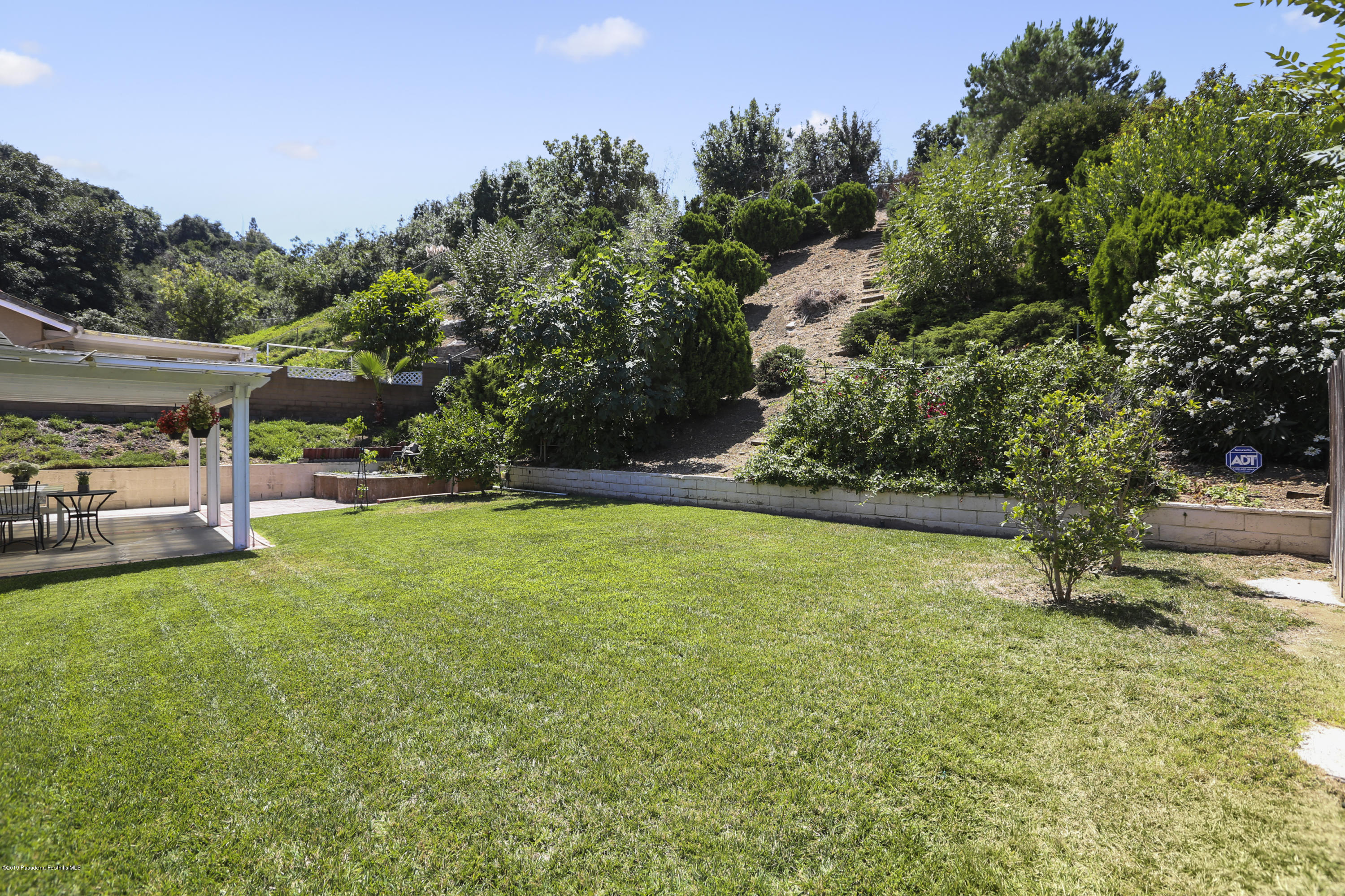 1647 Bears Den Road Diamond Bar, CA 91765 - Photo 21 of 24 023-photo-exterior-7423318