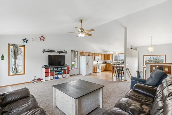 $299,900 | 1055 Goehl Road, Waterloo, WI 53594