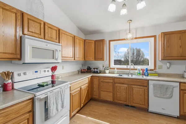 $299,900 | 1055 Goehl Road, Waterloo, WI 53594