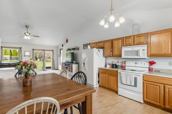 $299,900 | 1055 Goehl Road, Waterloo, WI 53594