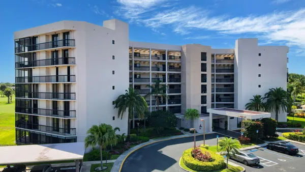 $415,000 | 5279 Fountains Drive South, Unit 304, Lake Worth, FL 33467