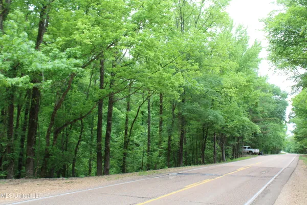 $17,900 | 3550 Highway 3, Sarah, MS 38665