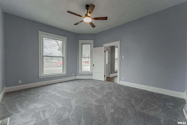 $150,000 | 205 South Carter Street, Buffalo, IL 62515