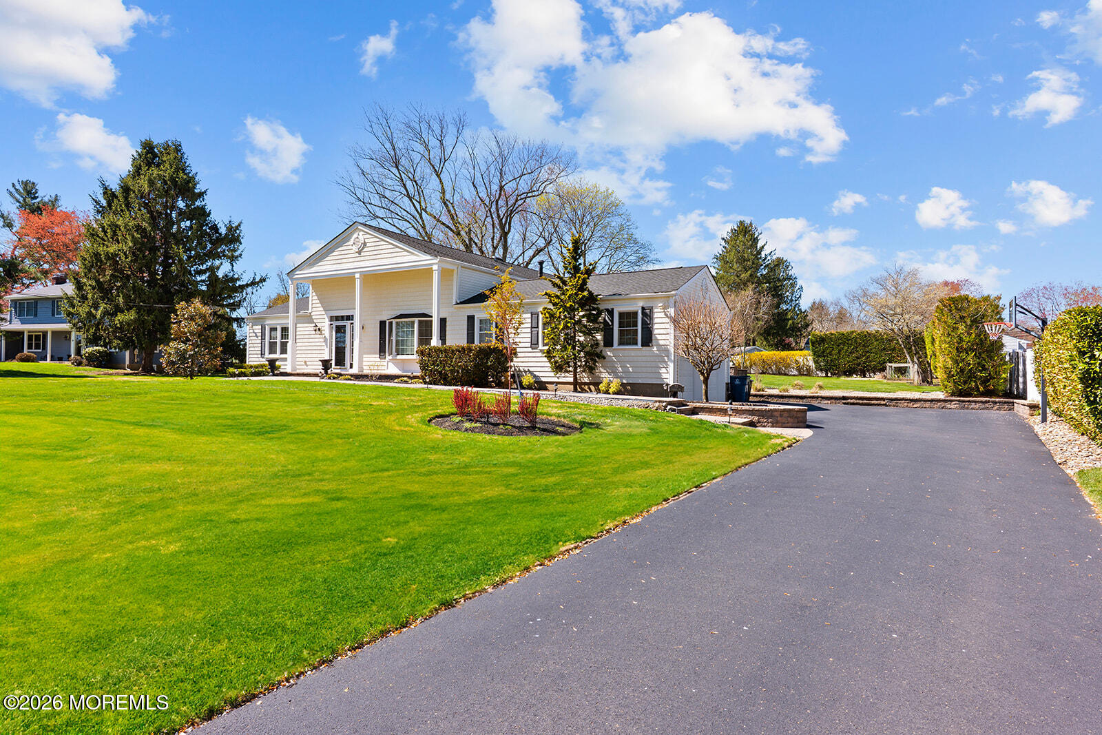 73 Windham Way Freehold, NJ 07728 - Photo 2 of 40 DSTRKT-3