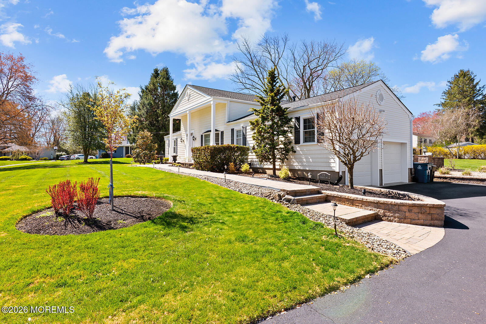 73 Windham Way Freehold, NJ 07728 - Photo 3 of 40 DSTRKT-4