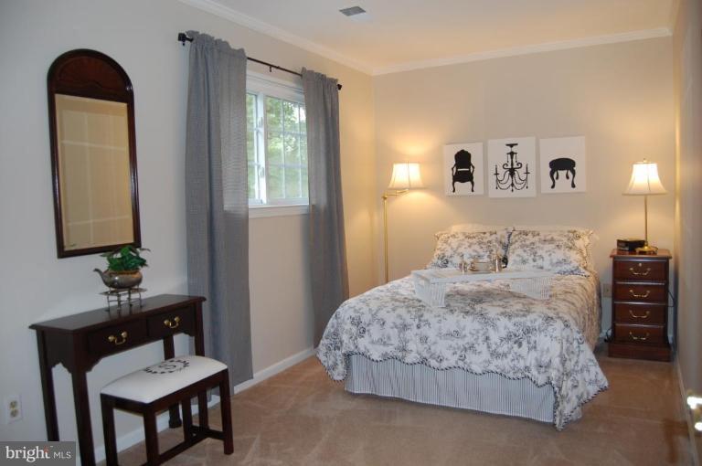 2402 Ivywood Road Reston, VA 20191 - Photo 25 of 30 Bedroom #4
