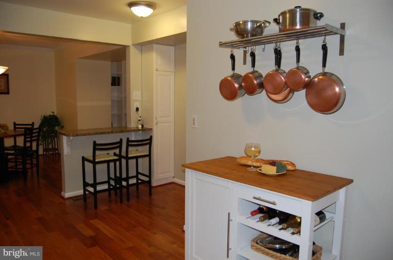 2402 Ivywood Road Reston, VA 20191 - Photo 10 of 30 Kitchen #3