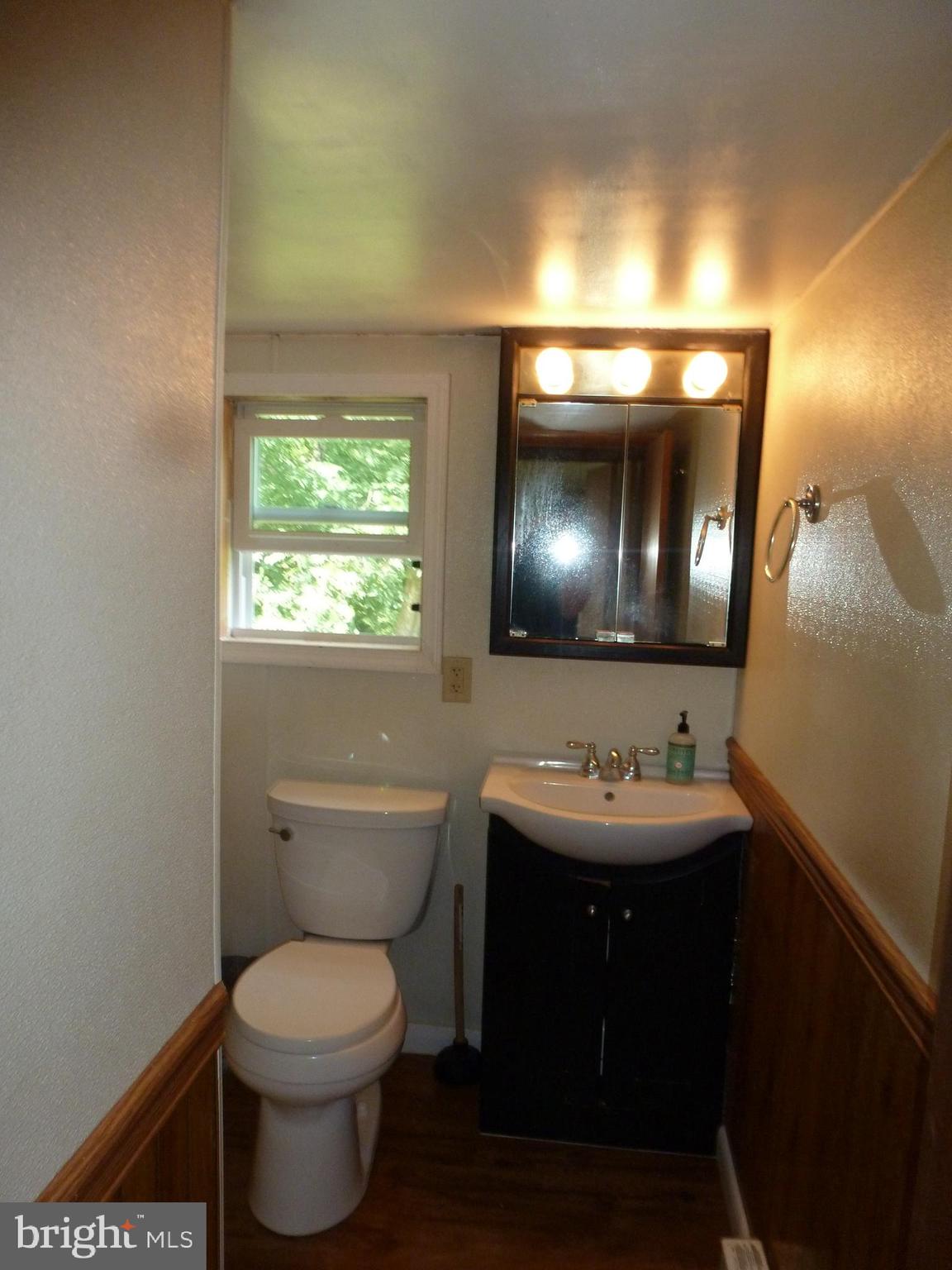 3058 Sterner Mill Road Quakertown, PA 18951 - Photo 16 of 33 1st Flr Full Bath with Shower