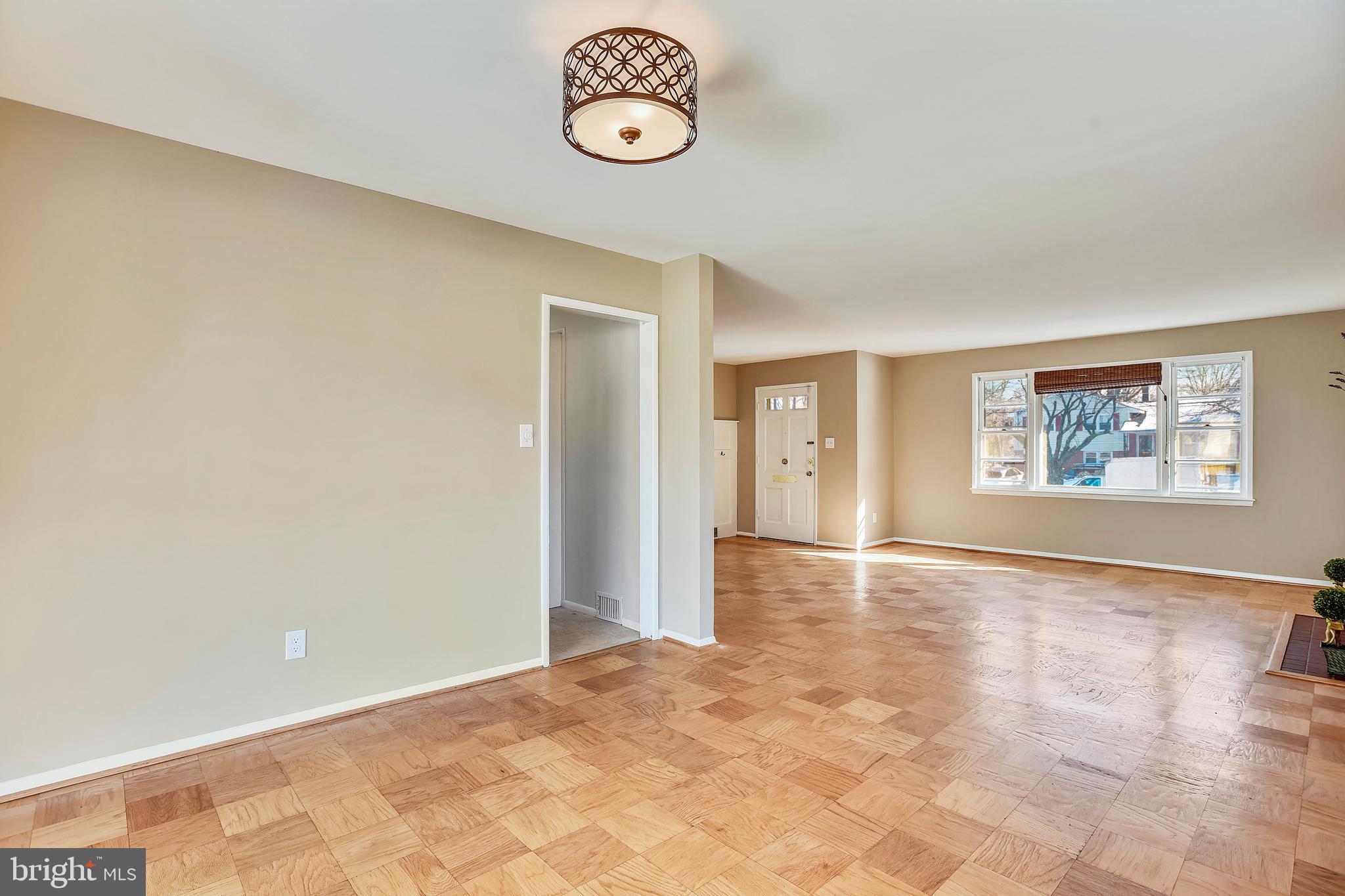 7308 Foxe Place Springfield, VA 22151 - Photo 35 of 38 an empty room with a window