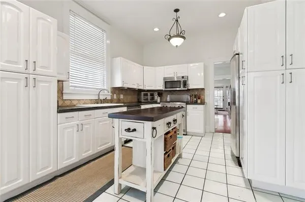 $5,800 | 2432 Calhoun Street, New Orleans, LA 70118