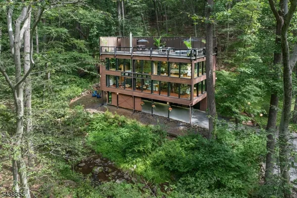 $1,000,000 | 37 Guinea Hollow Road, Lebanon, NJ 08833