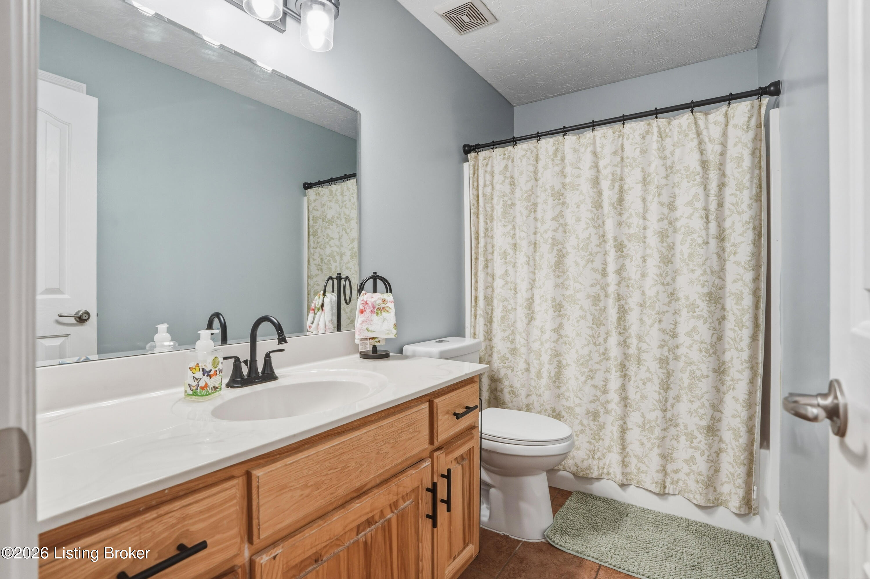 46 Rimrock Court Elizabethtown, KY 42701 - Photo 49 of 74 67_Hall_Bathroom