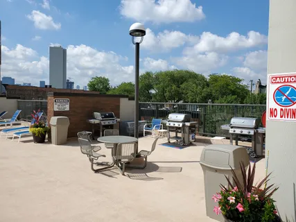 $390,000 | 1850 North Clark Street, Unit 2909, Chicago, IL 60614