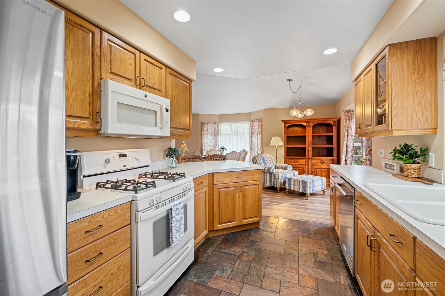 1023 North Littlejohn Way Sequim, WA 98382 - Photo 13 of 40