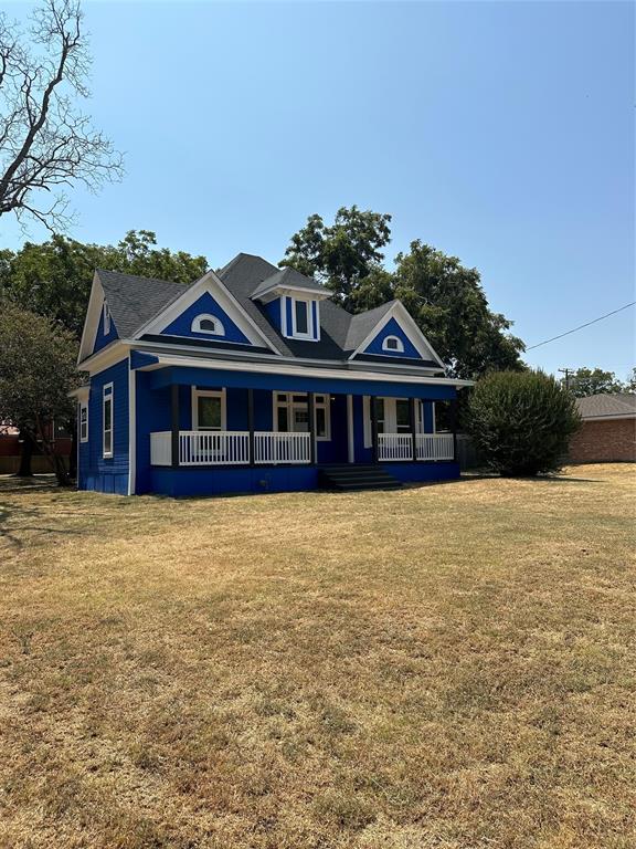 605 South Fordyce Street Blooming Grove, TX 76626 - Photo 2 of 30 a front view of a house with a yard
