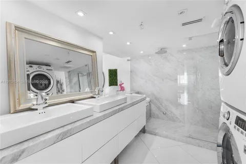 $2,499,000 | 400 South Pointe Drive, Unit 2310, Miami Beach, FL 33139