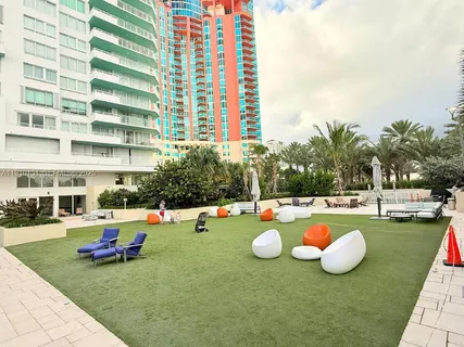 $2,499,000 | 400 South Pointe Drive, Unit 2310, Miami Beach, FL 33139