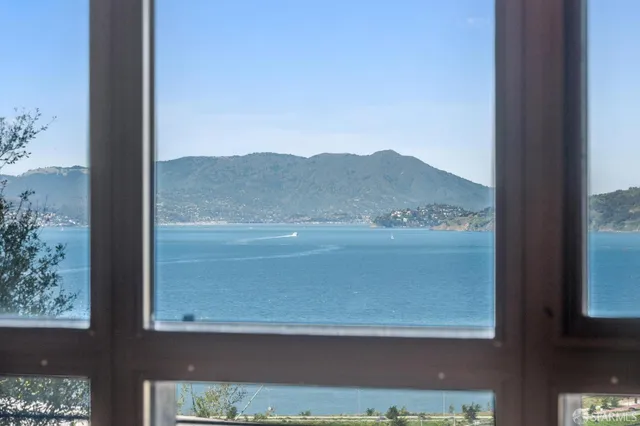 $1,498,000 | 1 Bristol Court, Unit 208, San Francisco, CA 94130