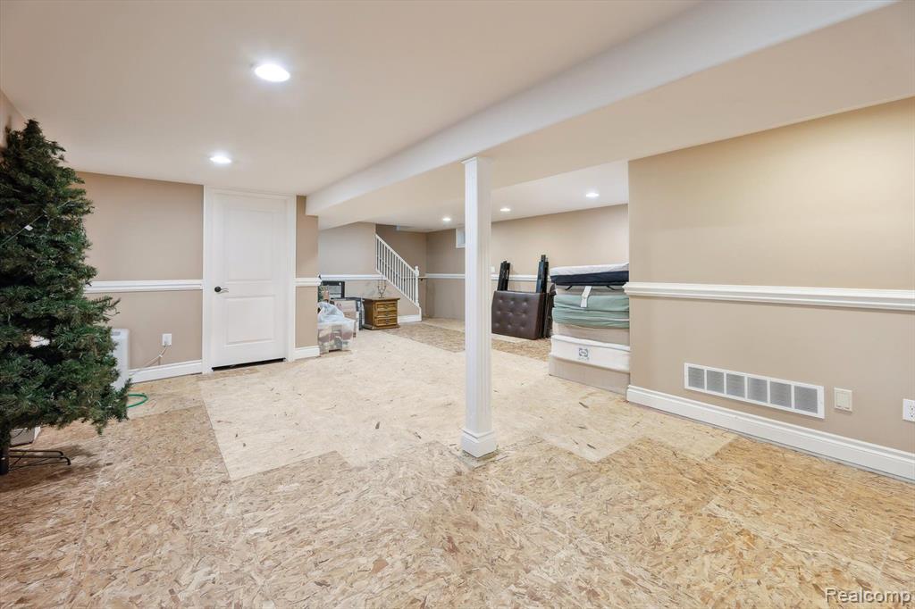 56565 10 Mile Road South Lyon, MI 48178 - Photo 41 of 63 Gallery Image 41