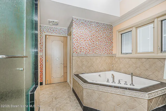 $3,100,000 | 133 Ryan Place | Annadale