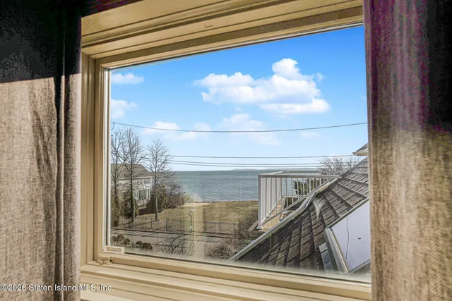 $3,100,000 | 133 Ryan Place | Annadale