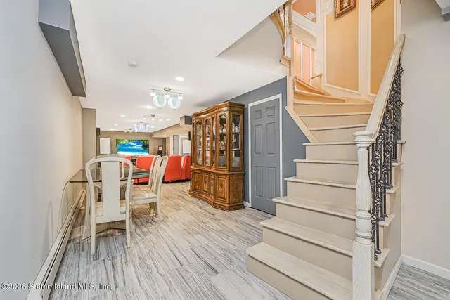$3,100,000 | 133 Ryan Place | Annadale