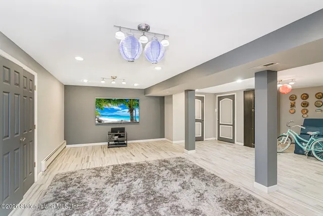 $3,100,000 | 133 Ryan Place | Annadale