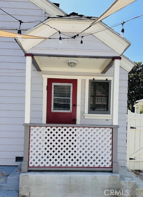 322 South Ohio Street Anaheim, CA 92805 - Photo 29 of 31 a front view of a house