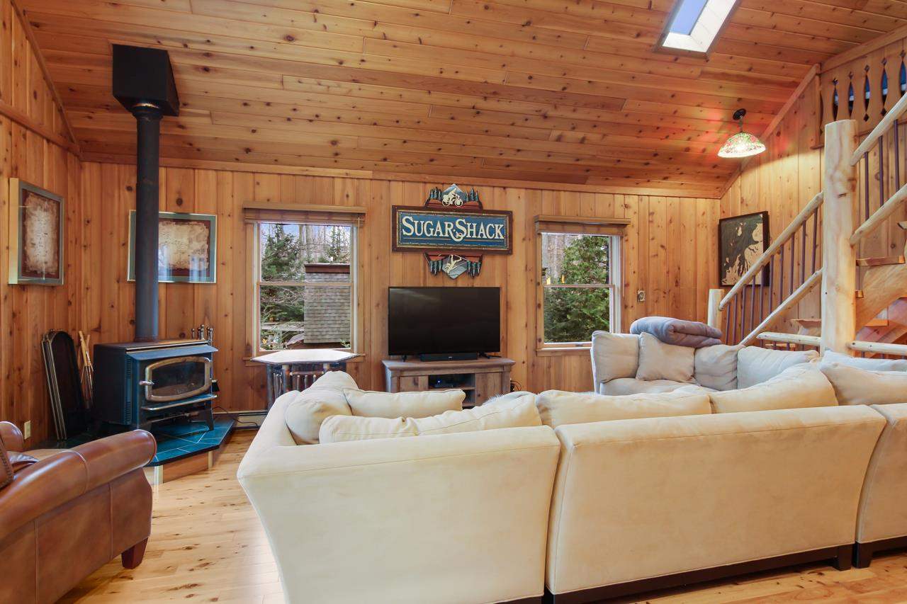 4469 Hemlock Road Cedar, MI 49621 - Photo 7 of 42 1895218-6.JPG
