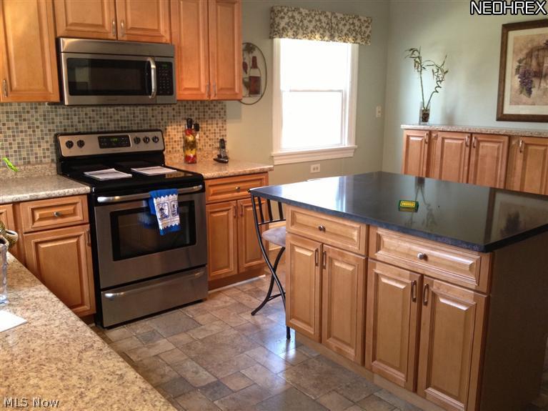 2233 Volney Road Youngstown, OH 44511 - Photo 4 of 13 Gallery Image 4