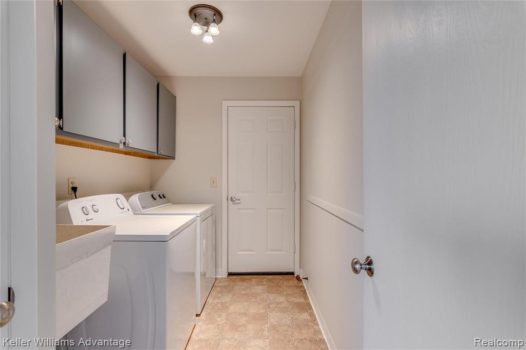23159 Farmington Road Farmington, MI 48336 - Photo 12 of 24 Gallery Image 12
