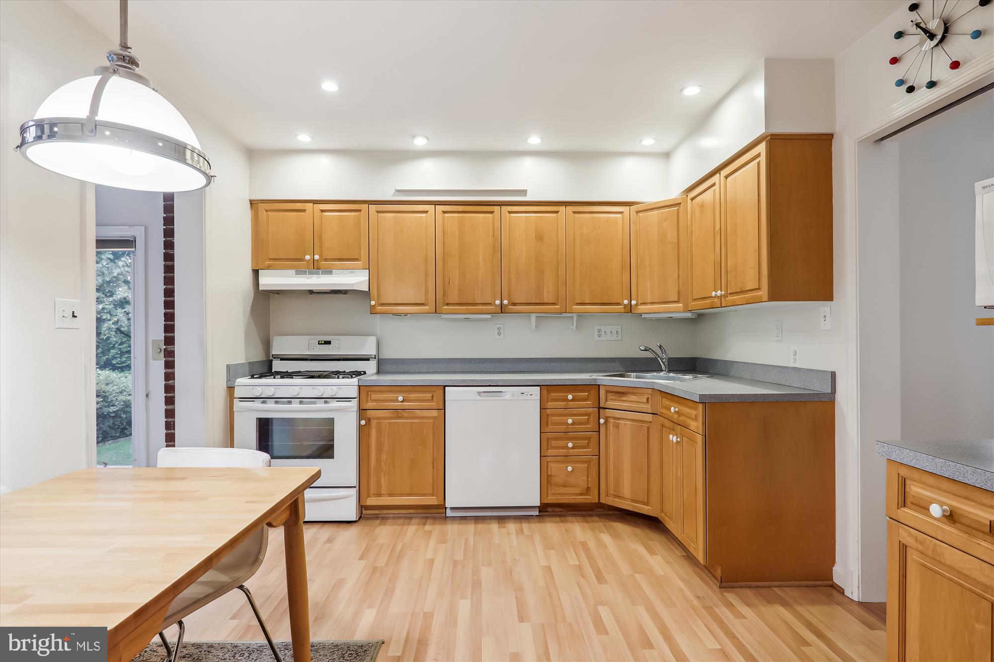 4504 Edgefield Road Kensington, MD 20895 - Photo 36 of 56 Kitchen