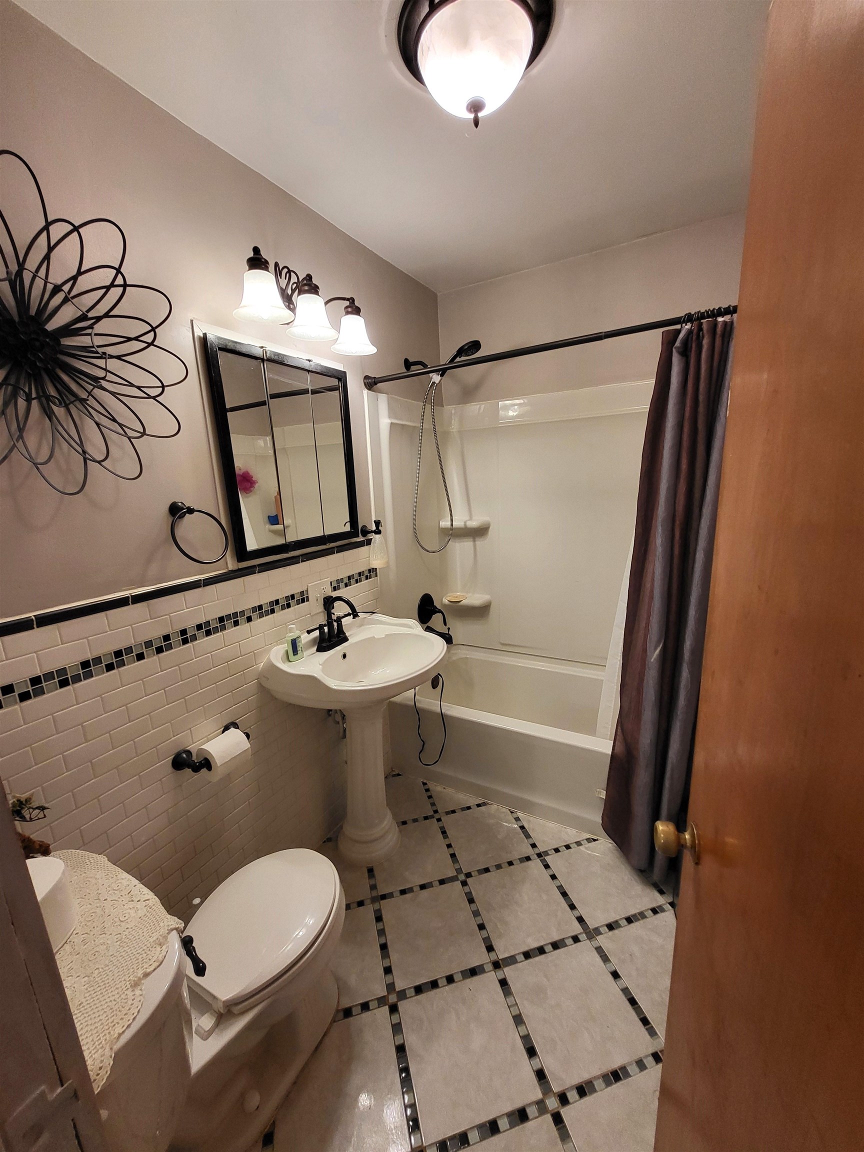 719 Taft Road Rockford, IL 61109 - Photo 9 of 21 Gallery Image 9